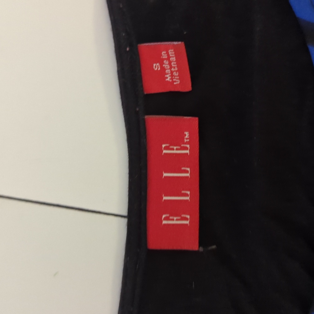 Women's Small Elle shirt - Picture 2 of 6